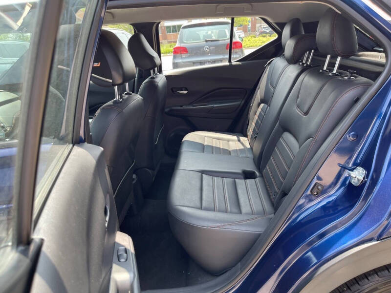 2019 Nissan Kicks SR