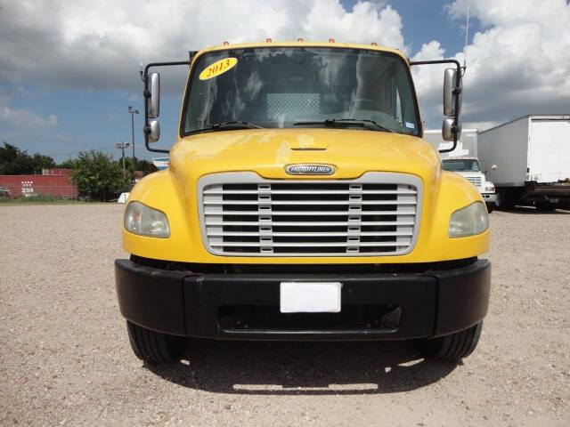 2013 Freightliner M2 106