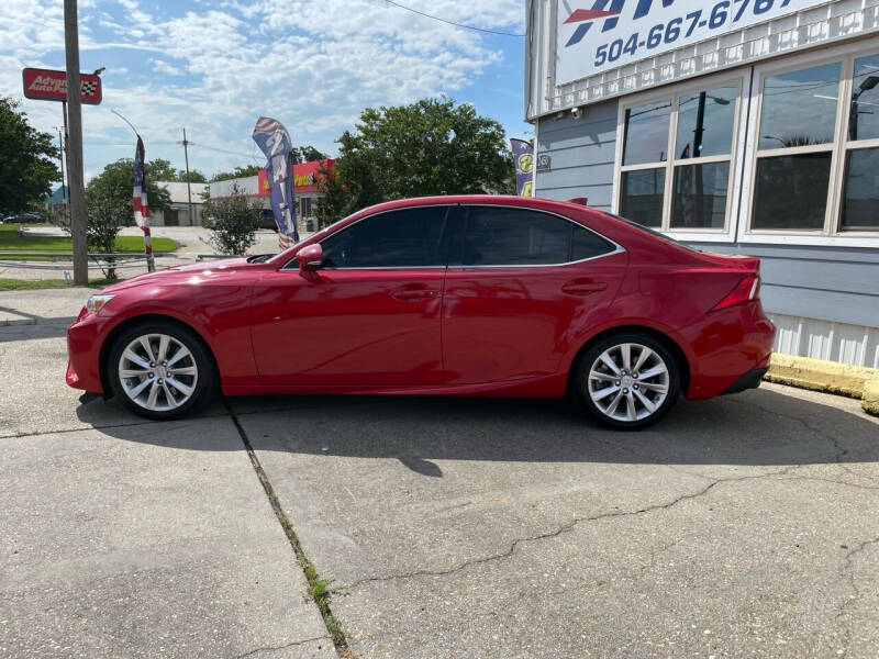 2016 Lexus IS 200t photo 3