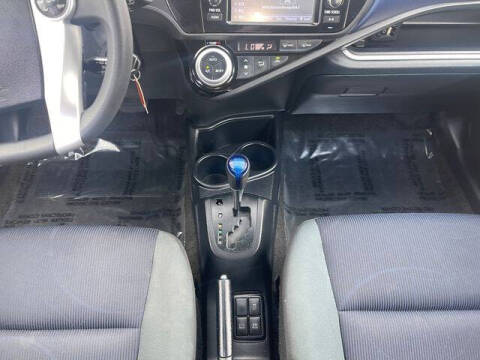 2016 Toyota Prius c Two