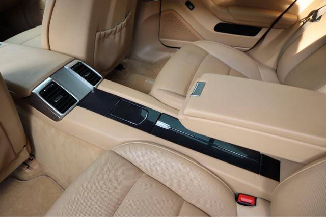 2011 Porsche Panamera 4