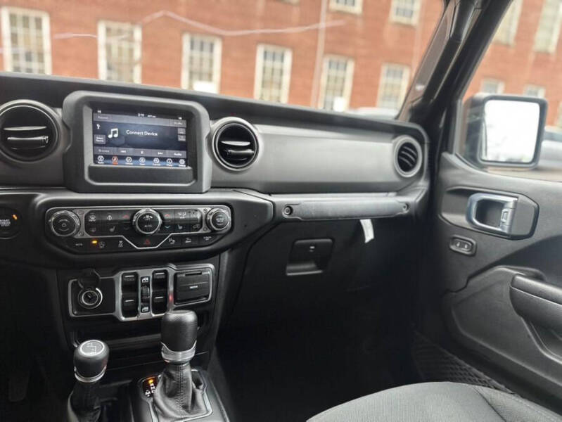 2021 Jeep Gladiator Willys