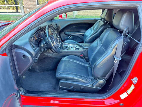 2016 Dodge Challenger SXT Plus