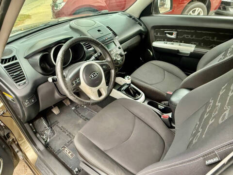 2012 Kia Soul +