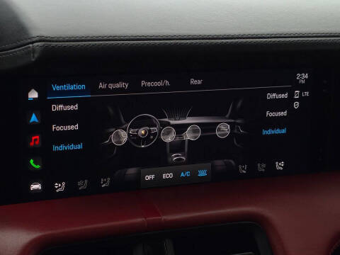 2020 Porsche Taycan Turbo