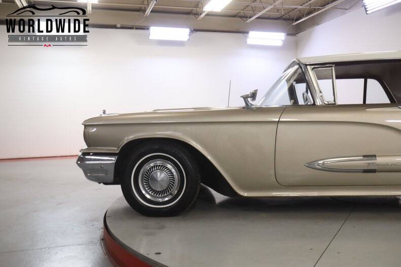 1959 Ford Thunderbird