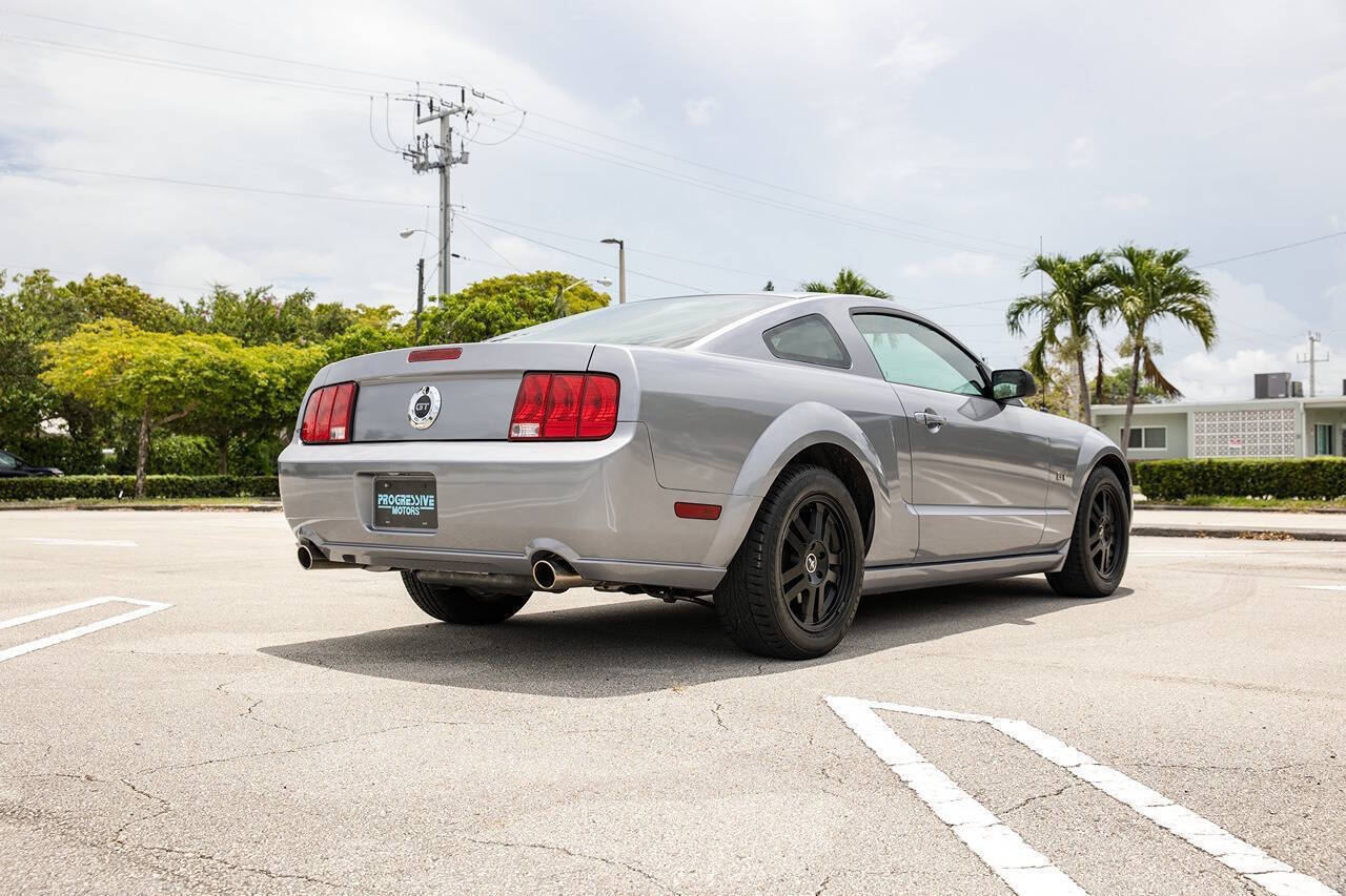 2006 Ford Mustang 8