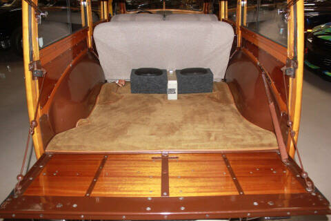 1948 Ford Super Deluxe