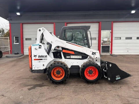 2014 Bobcat S590 TWO SPEED SKID STEER LOAD