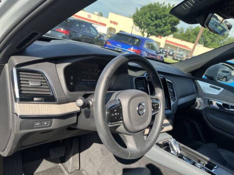 2024 Volvo XC90 Recharge T8 Ultimate Bright Theme 7P