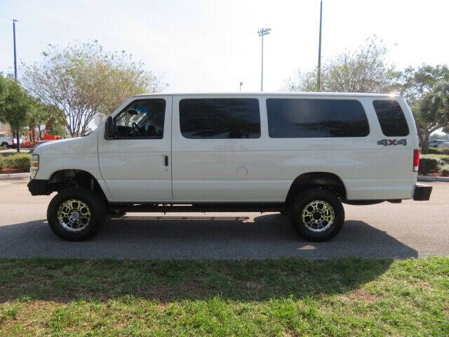 2014 Ford E-Series E-350 SD XLT