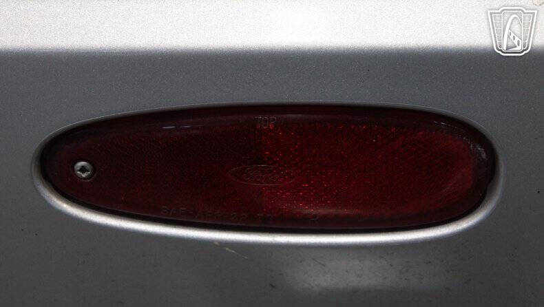 2004 Ford Thunderbird Deluxe