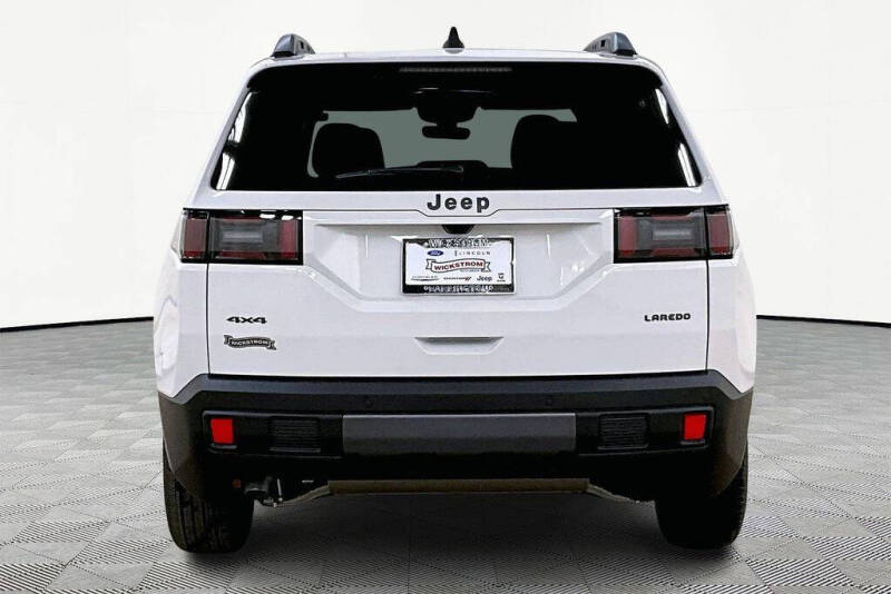 2026 Jeep Cherokee Laredo