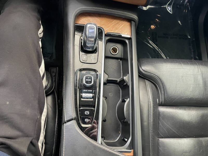 2016 Volvo XC90 T8 eAWD Inscription