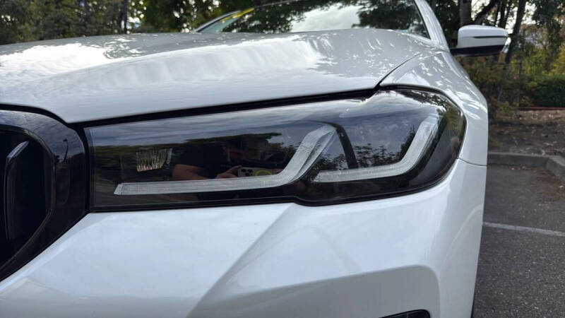 2022 BMW 5 Series 530e xDrive