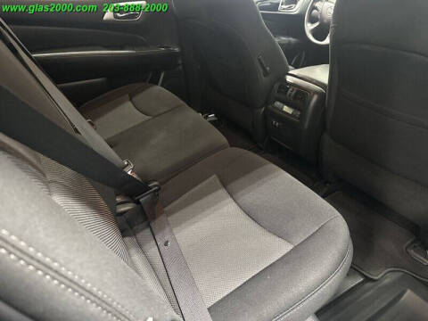 2020 Nissan Pathfinder S