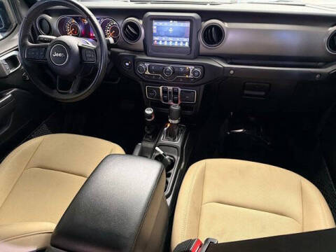 2022 Jeep Gladiator Sport