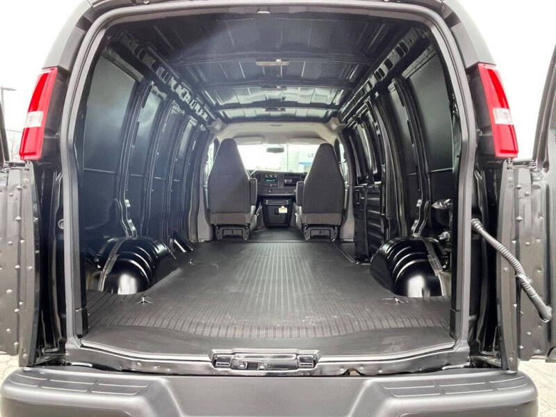 2026 Chevrolet Express 2500