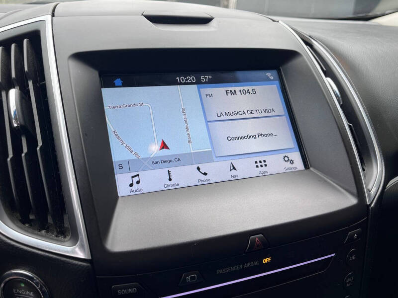 2017 Ford Edge Titanium