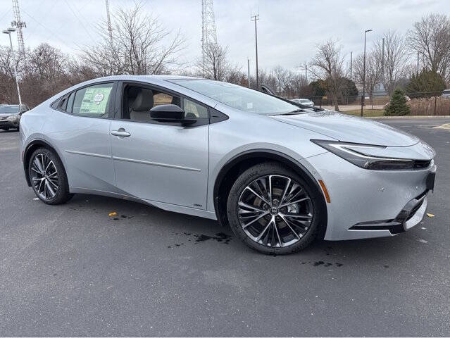 2026 Toyota Prius Limited's photo