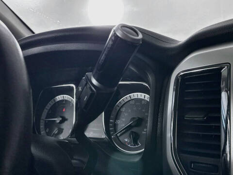 2017 Nissan Titan SV