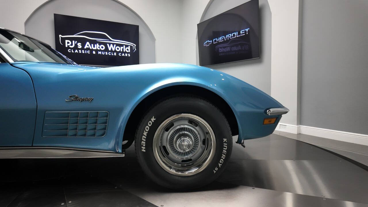 1971 Chevrolet Corvette 13