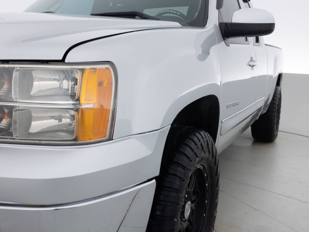 Used Car 2013 Gmc Sierra 1500  Sle 4x4 4dr Extended Cab 6.5 Ft. Sb For Sale Under $10,000 In Coal City, Illinois