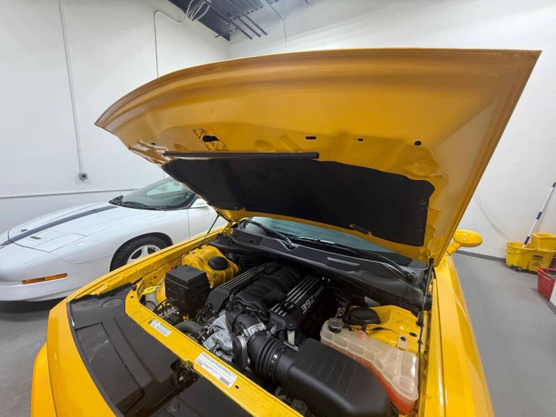 2012 Dodge Challenger SRT8 Yellow Jacket