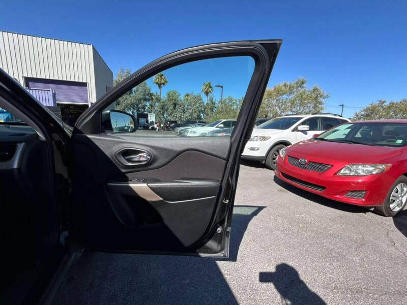 2017 Jeep Cherokee Sport Altitude