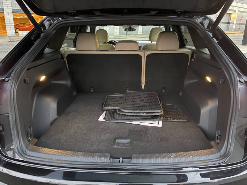 2020 Volkswagen Atlas Cross Sport V6 SE 4Motion