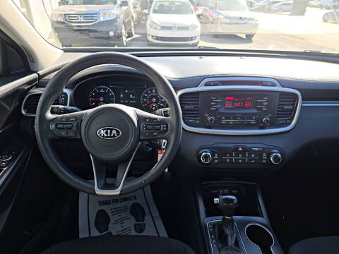 2017 Kia Sorento L