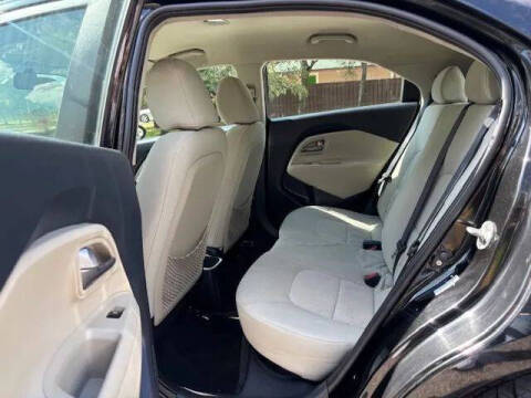 2013 Kia Rio 5-Door LX