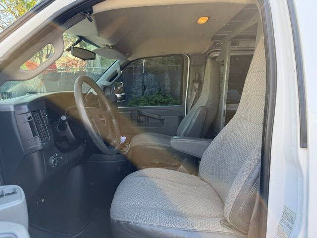 2017 GMC Savana 2500