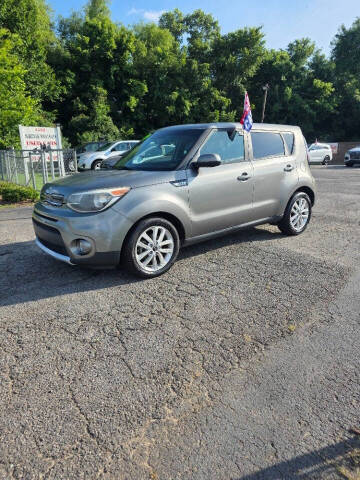 2017 Kia Soul +