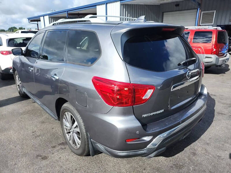 2020 Nissan Pathfinder S