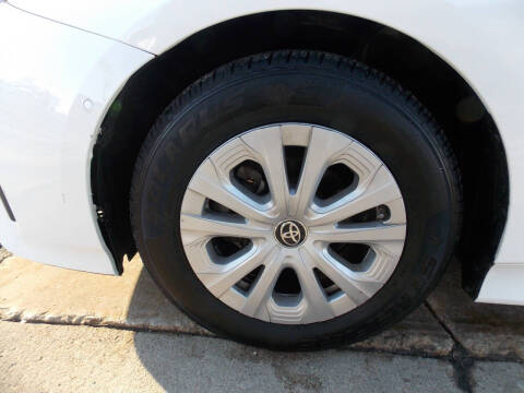 2021 Toyota Prius LE