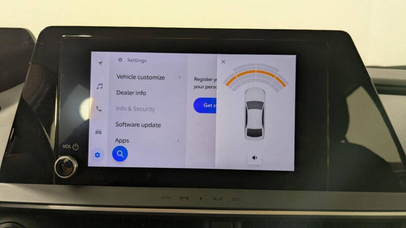 2024 Toyota Prius LE