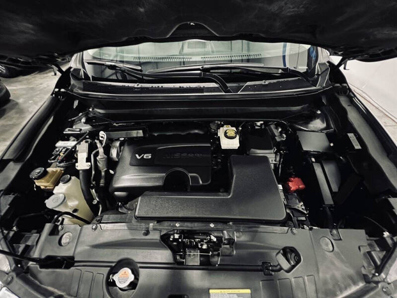 2019 Nissan Pathfinder SL