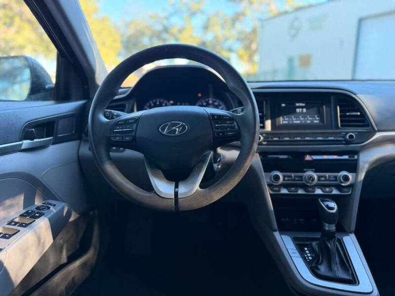 2020 Hyundai Elantra