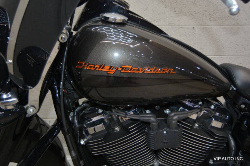 2019 Harley-Davidson FLHCS