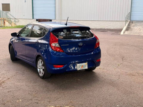 2013 Hyundai Accent SE