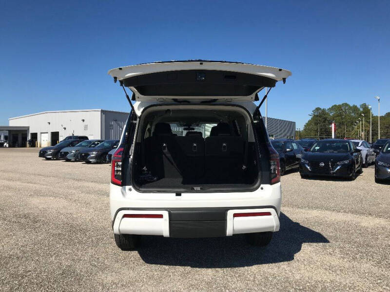 2025 Nissan Armada SV