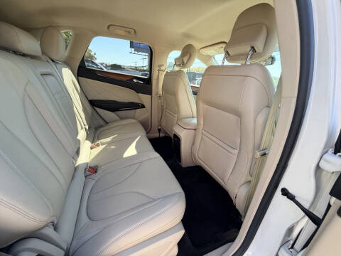 2017 Lincoln MKC Select