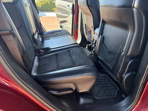 2019 Jeep Grand Cherokee Laredo