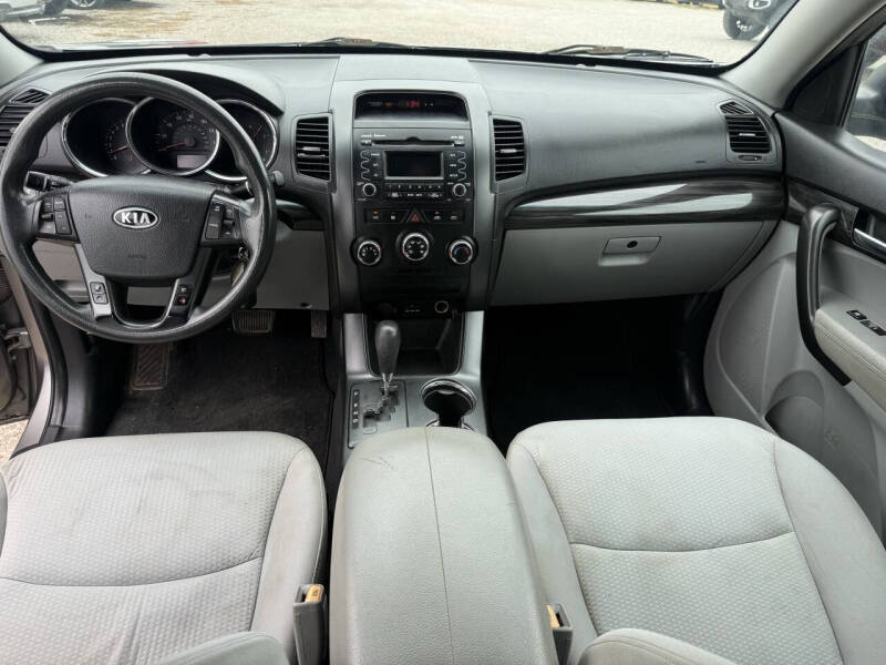 2011 Kia Sorento LX