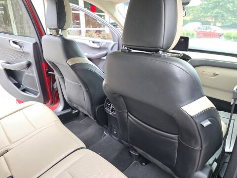 2020 Ford Escape SEL