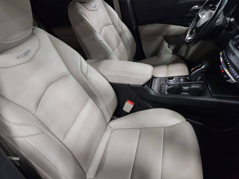 2021 Cadillac XT4 Premium Luxury