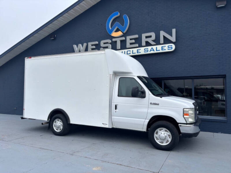 2008 Ford Econoline's photo