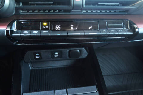 2024 Toyota Prius Prime SE