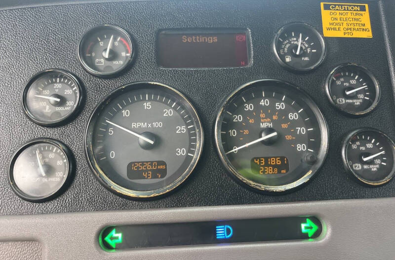 2020 Peterbilt 365